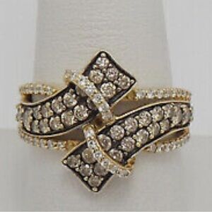 14K Gold LeVian Elegant Ring with chocolate and white Diamonds